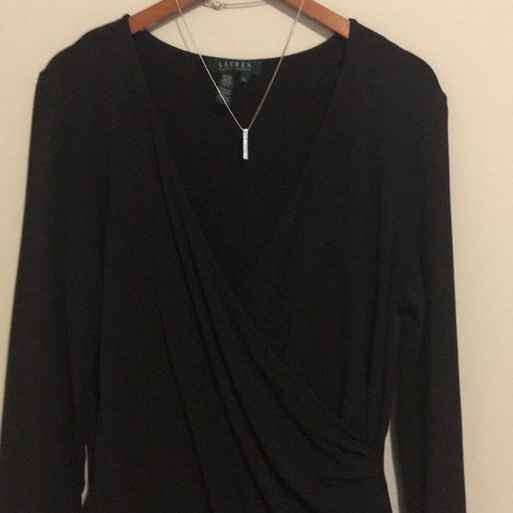 Timeless_babe's tweet photo. So good I had to share! Check out all the items I'm loving on @Poshmarkapp #poshmark #fashion #style #shopmycloset #pinkhaley #laurenralphlauren: https://t.co/JRfr22JUET https://t.co/IG5fjmbE2C