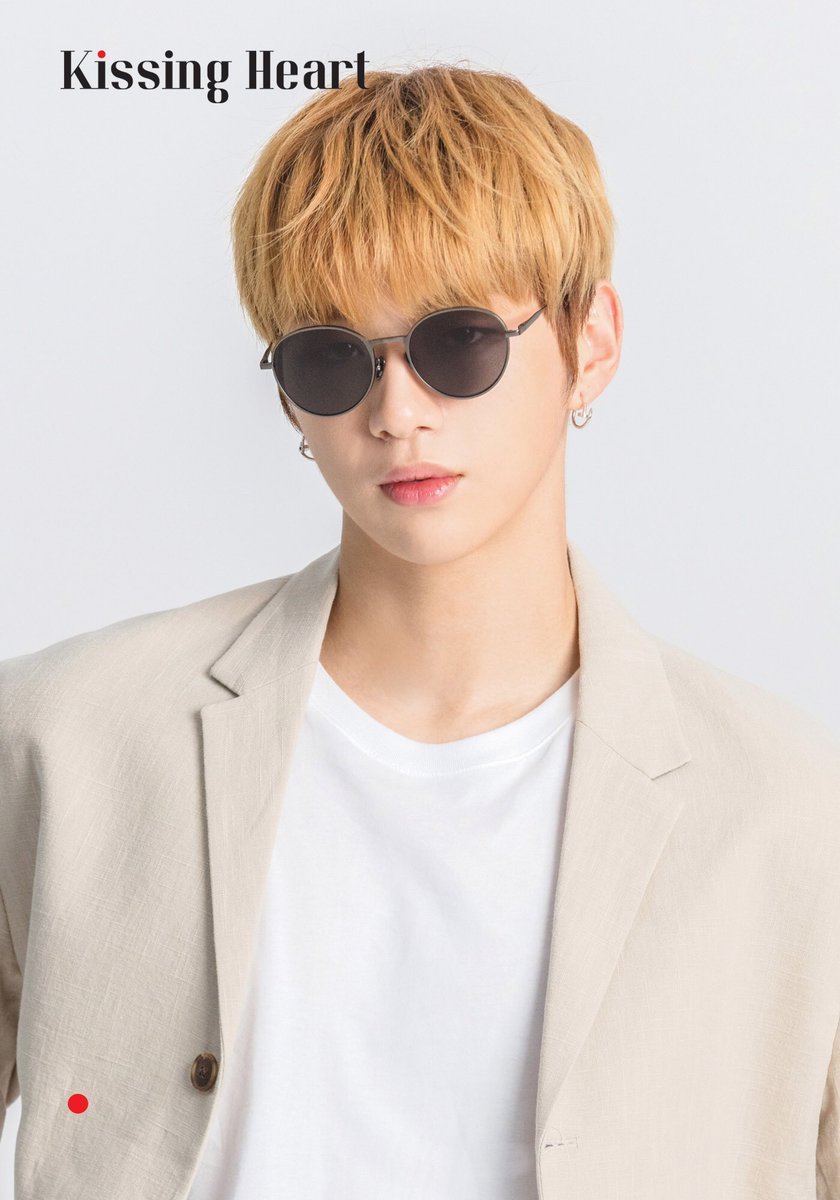 KSHT_official's tweet photo. โ
Kissing Heart X Kang Daniel
2019 Kissing Heart Preview
#Monstera_C3_BLACK
โ
๋ฆฌ๋ฏธํฐ๋ ์๋์
์ ์ฐฉ์ ์ฆ์
HAPPY DANIEL DAY ํฌ๋ฏธํ
์๋ชจ๊ถ ์ฆ์
โ
ํค์ฑํํธ ๊ณต์ ํํ์ด์ง ๋ฐ ํค์ฑํํธ ์คํ๋ผ์ธ ํ๋งค์ ์์ ์ฌ์ ์์ฝ ๊ฐ๋ฅ
https://t.co/FO0Ia2Tdc6 https://t.co/mgeQEkZ6l5