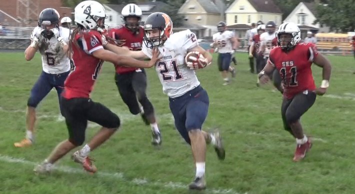 Channel1450com's tweet photo. Rochester puts up 650 yards of offense on a muddy field to blow by Springfield High in Saturday afternoon CS8 special
https://t.co/iRmrOTEMUf https://t.co/Z9VnZvYq1S