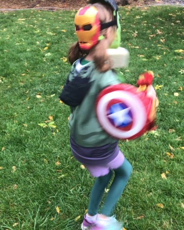 jdnadel's tweet photo. Which Avenger is she? #marvel #avengers #mclcomiccon #hulk #thor #ironman #captainamerica @mesacountylib https://t.co/WolfkClS3y https://t.co/LljB4LVanI