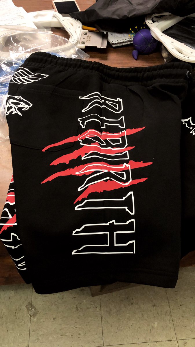 RebirthAttire's tweet photo. REBIRTH Pro Series Shorts - 🥊🏆 https://t.co/AWP6MxNGC0
