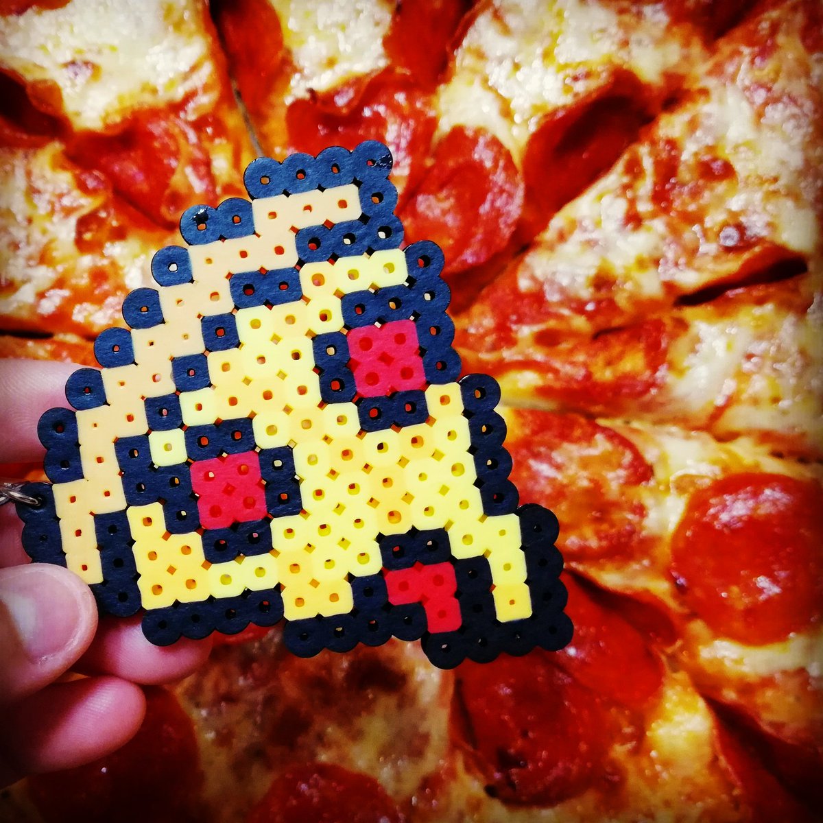 pixelcreativo_'s tweet photo. ¿A quién le gusta la pizza? 🍕
Escríbenos al DM 📤 para preguntas sobre nuestros productos.
#panama #beads #pizza #pizzapanama #toppanama #pty507 #pixelart #pixelcreativo #quehayhoypanama #handmade #crafting #hechoamano https://t.co/49c5zCmvgH