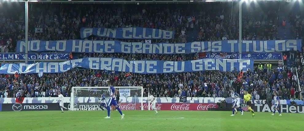 jacobobuceta's tweet photo. Mendizorroza y El Glorioso me tienen ganado. D10 https://t.co/XSQPCj9zSM