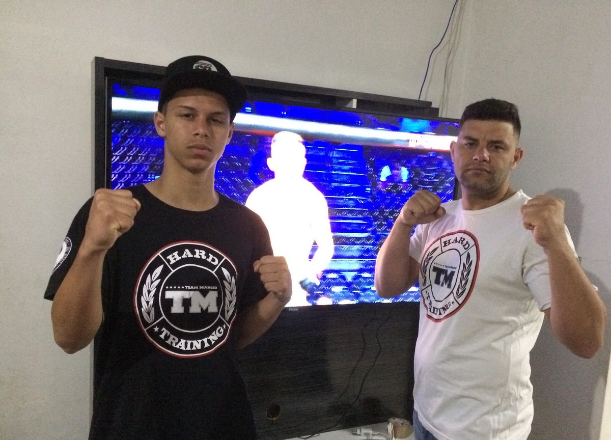 matheusjaum's tweet photo. #UFC229 #UFC229NoCombate Pai e filho ligados no UFC 229 Canoinhas/SC https://t.co/7kf5eDbwpM