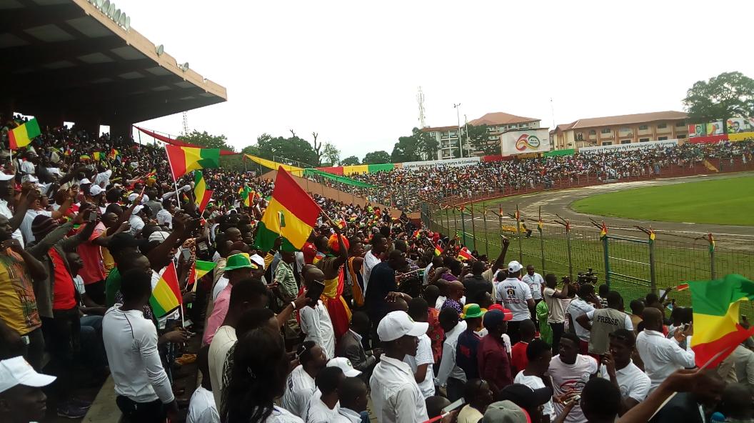 LaminePhilo's tweet photo. #Guinée -#Conakry Il a le soutient de la majorité silencieuse.. https://t.co/ffNE0Gx5QL