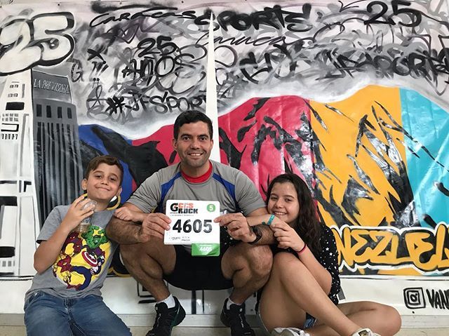 drargenisch's tweet photo. Preparados para la #ccsrock2018 🏃🏻‍♂️🏃🏻‍♂️🏃🏻‍♂️🇻🇪💪🏻👍 https://t.co/uykqRuePha https://t.co/mTHesSpvy1