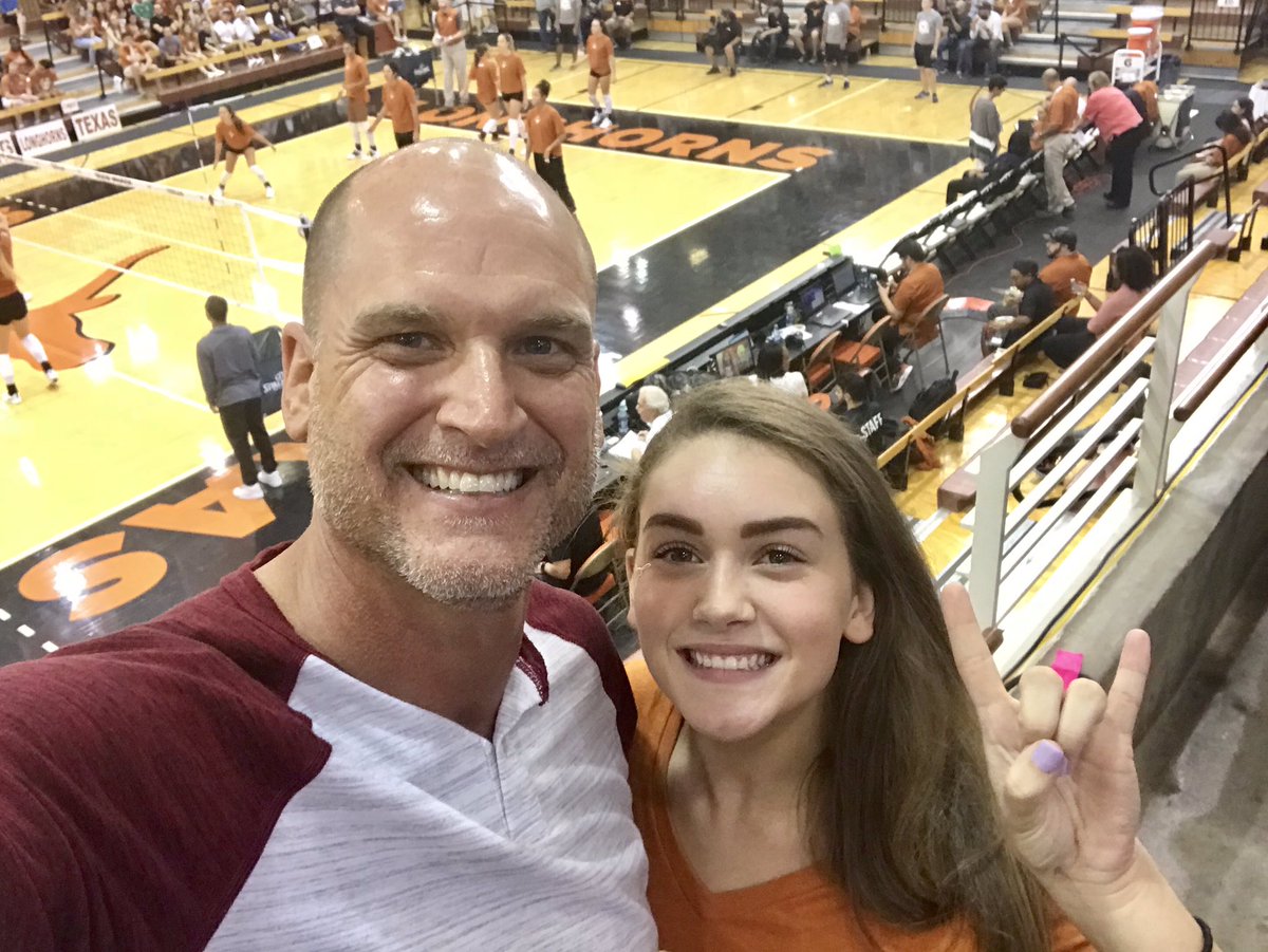 KMACandHeating's tweet image. Texas Volleyball vs. Iowa State #MoodyGirls