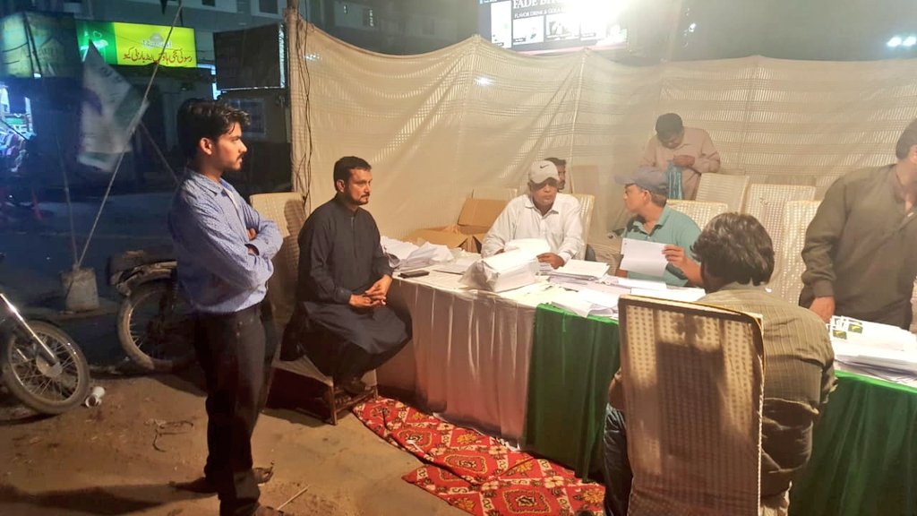 Siddiquisaad_'s tweet photo. گلستان جوہر کیمپ کا دورہ کارکن رات 12 بجے تک کام میں مصروف تھے شاباش وطن پرستوں
@KamalPSP @PSPPakistan #NA243 https://t.co/83e7mXKyEb