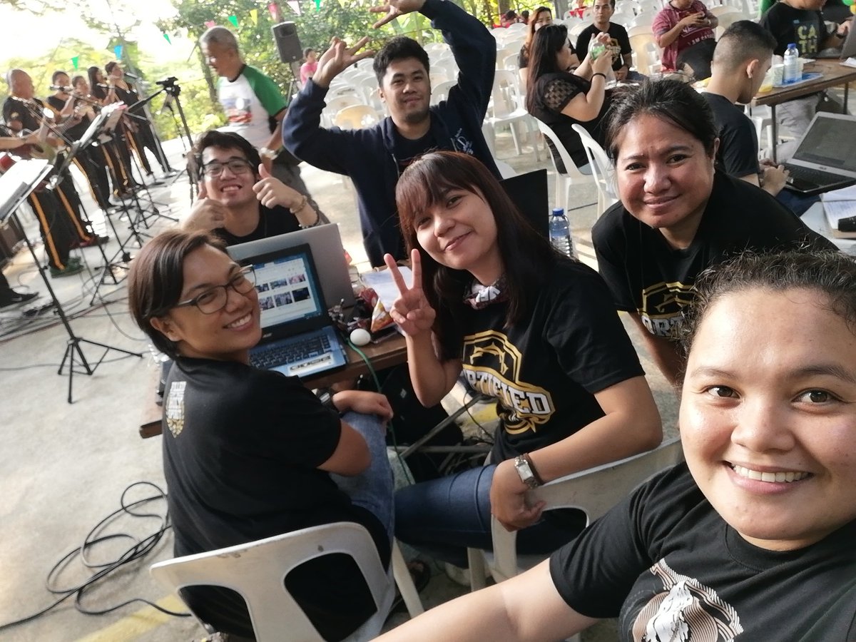 SuiDemonteverde's tweet photo. DocuTeam
#AncopGlobalWalk
#OneNationWalksforEducation
#OneCavite
#AGW2018
#Blessedmorning https://t.co/rMNQgynNAB