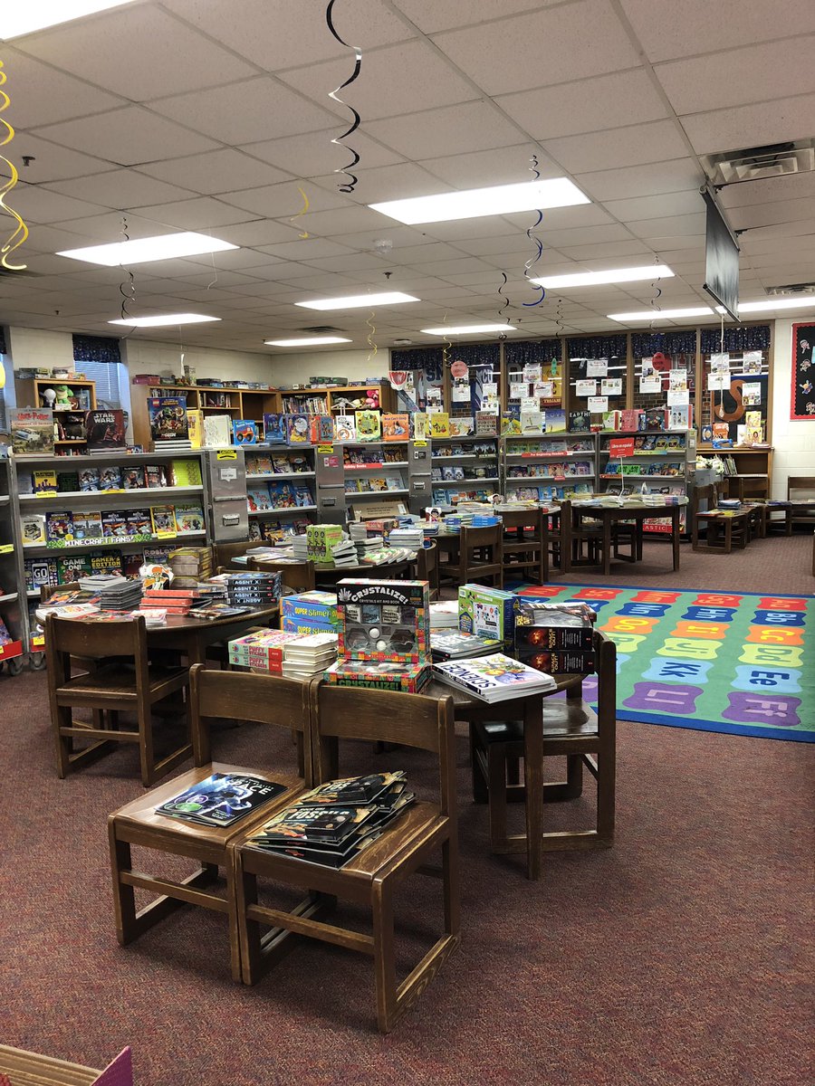 LibraryMacon's tweet image. Macon Elementary Library is having their Fall Book Fair this week.