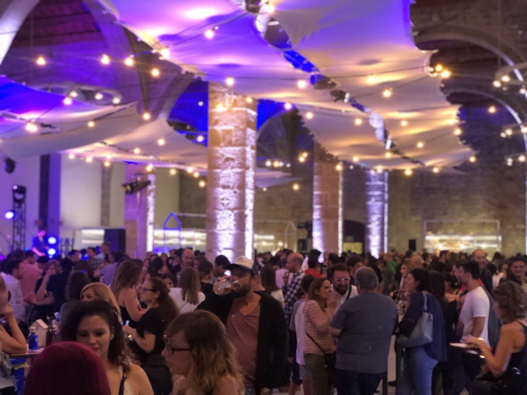 Centricgastro's tweet photo. Pues si, la estamos liando parda con los #HuevosDeOro en #SanMiguelBcnTast 🐔 Hoy domingo a las 20h, concurso para elegir la mejor tapa #BcnTast 🥇🥈🥉 Nos acompañas? #PotaBlavaPower ✊ https://t.co/AYURu5EmdU