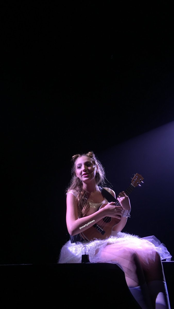twilyeilish's tweet photo. y otra vez mas te veo cumpliendo tus sueños, siendo feliz y haciendo feliz
Hoy me reí y lloré, gracias por tanto, por sacarme tantas sonrisas, estoy orgullosa de ser martymusic 💗 @iammartydskere https://t.co/58y2de9YTK