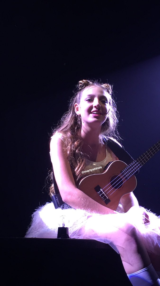 twilyeilish's tweet photo. y otra vez mas te veo cumpliendo tus sueños, siendo feliz y haciendo feliz
Hoy me reí y lloré, gracias por tanto, por sacarme tantas sonrisas, estoy orgullosa de ser martymusic 💗 @iammartydskere https://t.co/58y2de9YTK