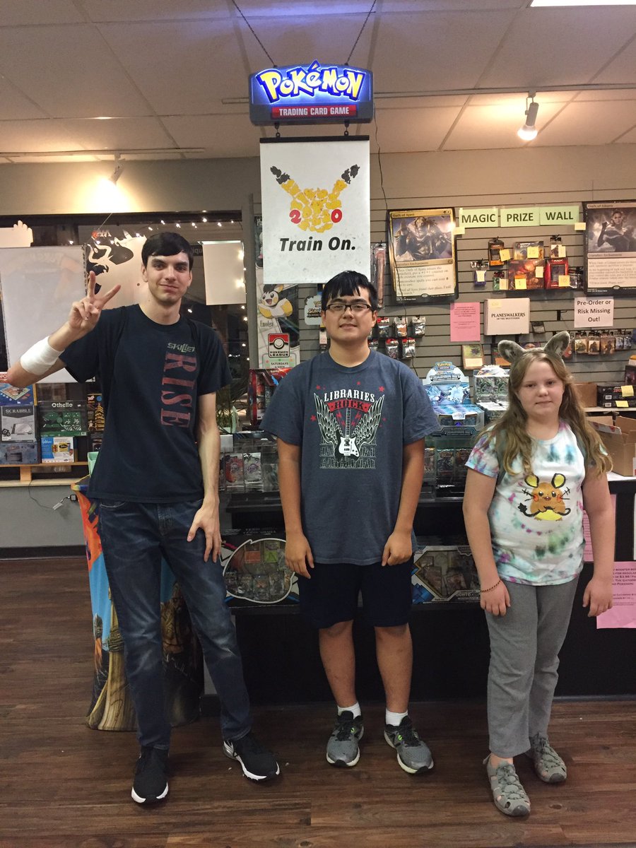 MrOlivola's tweet photo. After three rounds of Swiss at our October @Pokemon VGC Sun Series Premier Challenge, we have our winners of all three age divisions here in Dublin, OH!! π
#PlayPokemon #ProductiveSaturday #OhioCP @Beyond_Board @330AJ @TheLoanRanger17 https://t.co/Q6IeO6AtKS