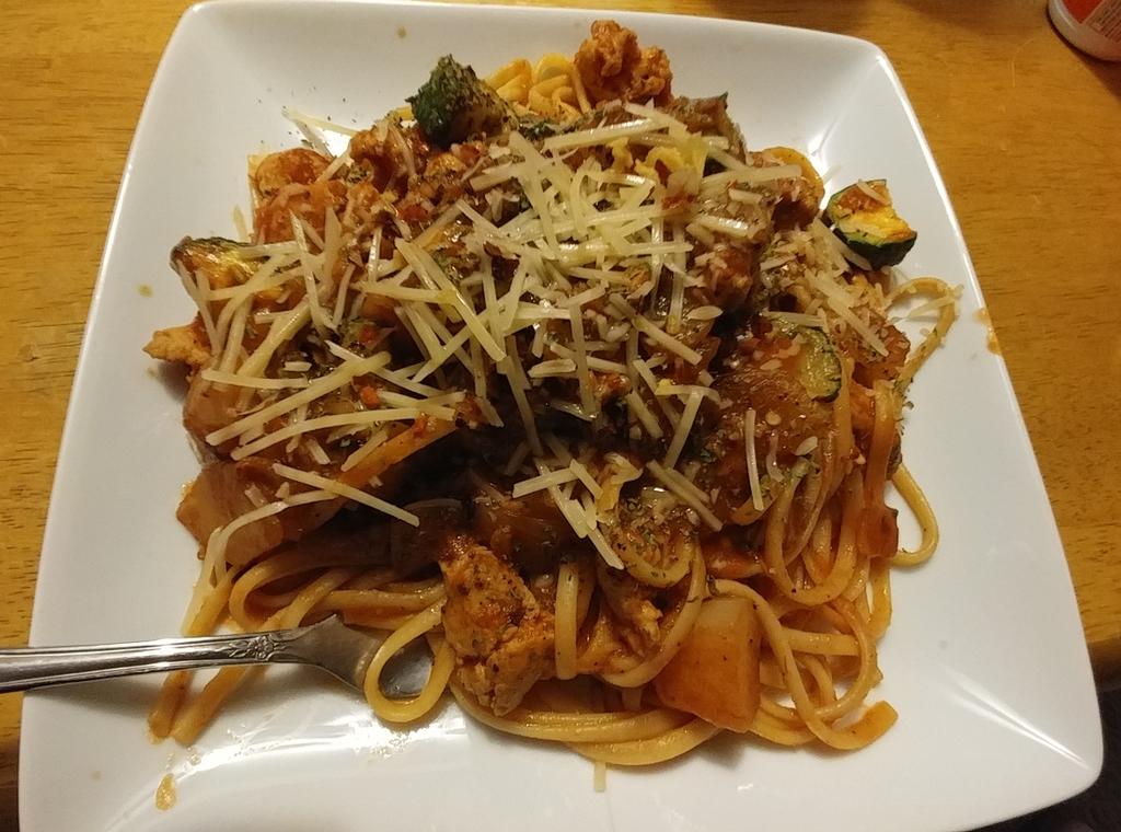 UncleCheek's tweet photo. Chicken Sausage Linguine with Zucchini. #everyplate https://t.co/LdKccFcoZ1