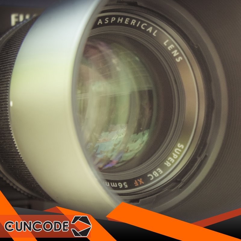 cuncode's tweet image. SMART INSIGHTS Vídeo a tutiplén. En 2017, fue el 90% de todo el contenido compartido por los usuarios en las redes sociales.

El vídeo es el formato publicitario número uno. Para 2020, el vídeo representará el 80% de todo el tráfico de Internet.