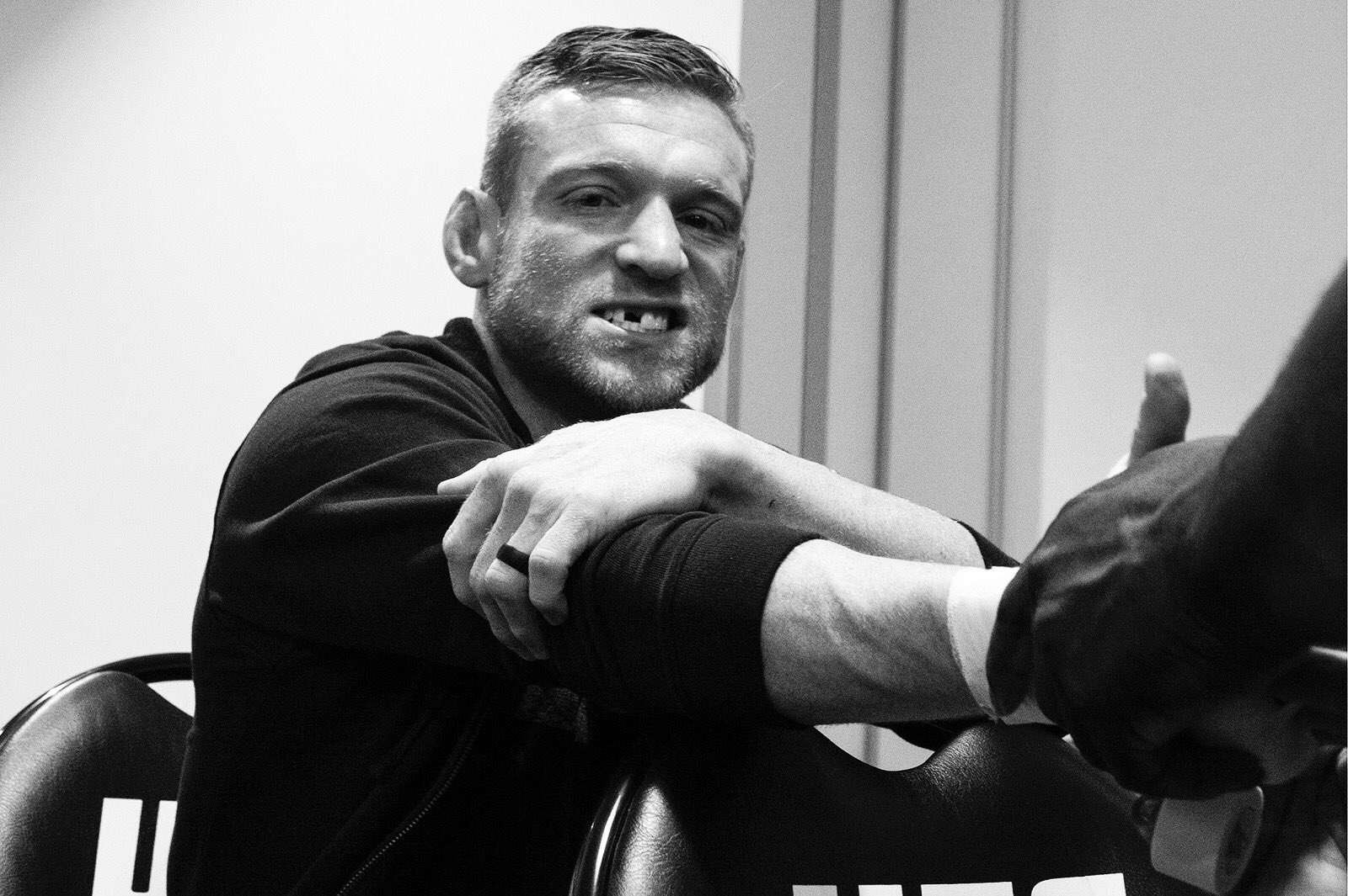 Dana White on Twitter "UFC229 prelims start NOW on FS1!!! Holtzman
