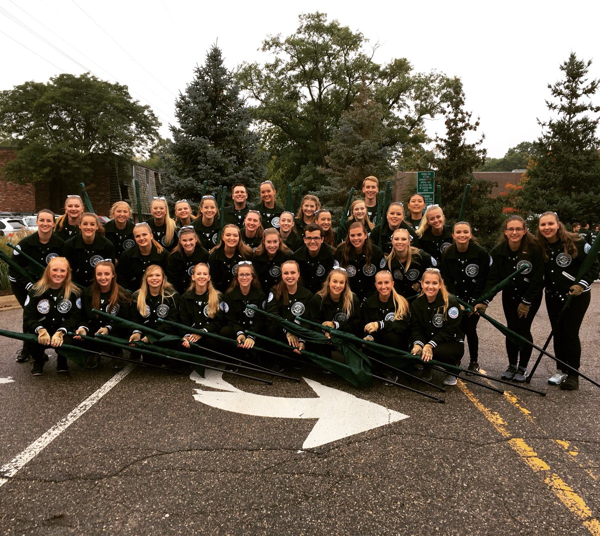 MSU_Colorguard's tweet photo. Started off our homecoming festivities by performing in the homecoming parade! 💚 #MSU #SMBCG #SMB #Spartans #msuhomecomingparade #colorguard #Band https://t.co/TdJEdncBvd