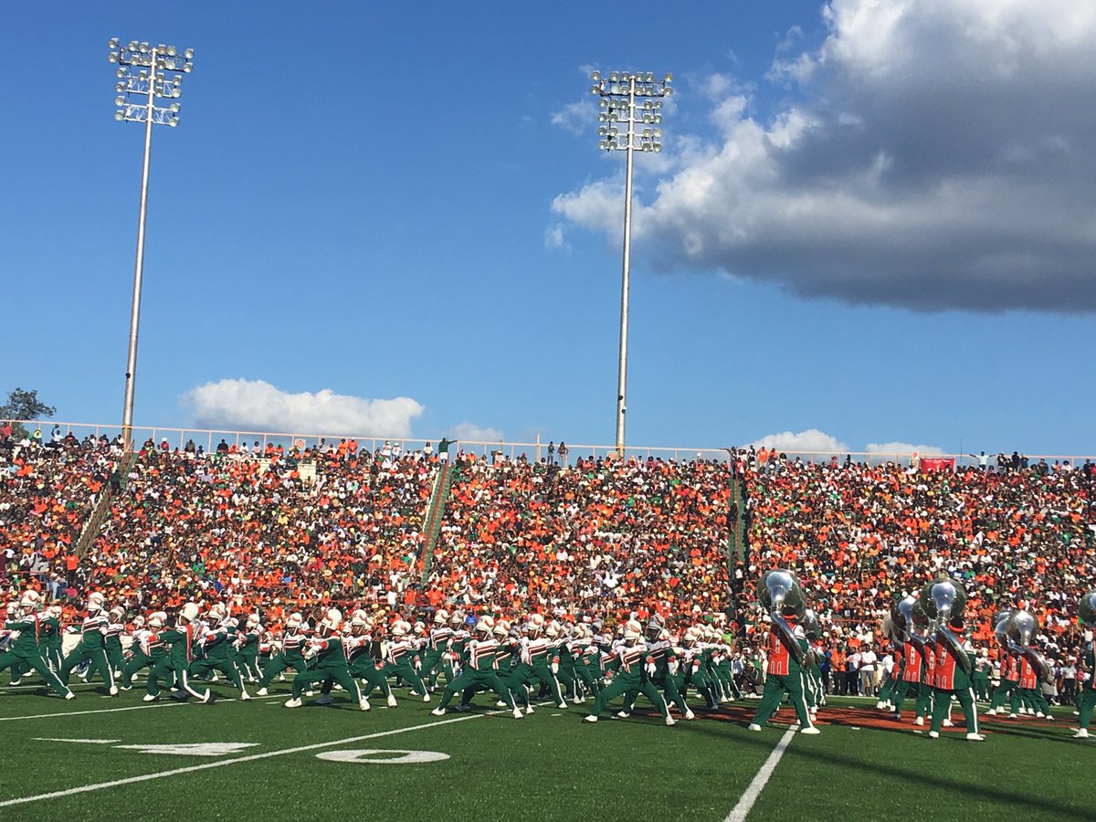 FAMU_1887's tweet photo. Always epic! The Marching π―β halftime always equals #FAMUmagic β¨! https://t.co/qeAHmosKkw