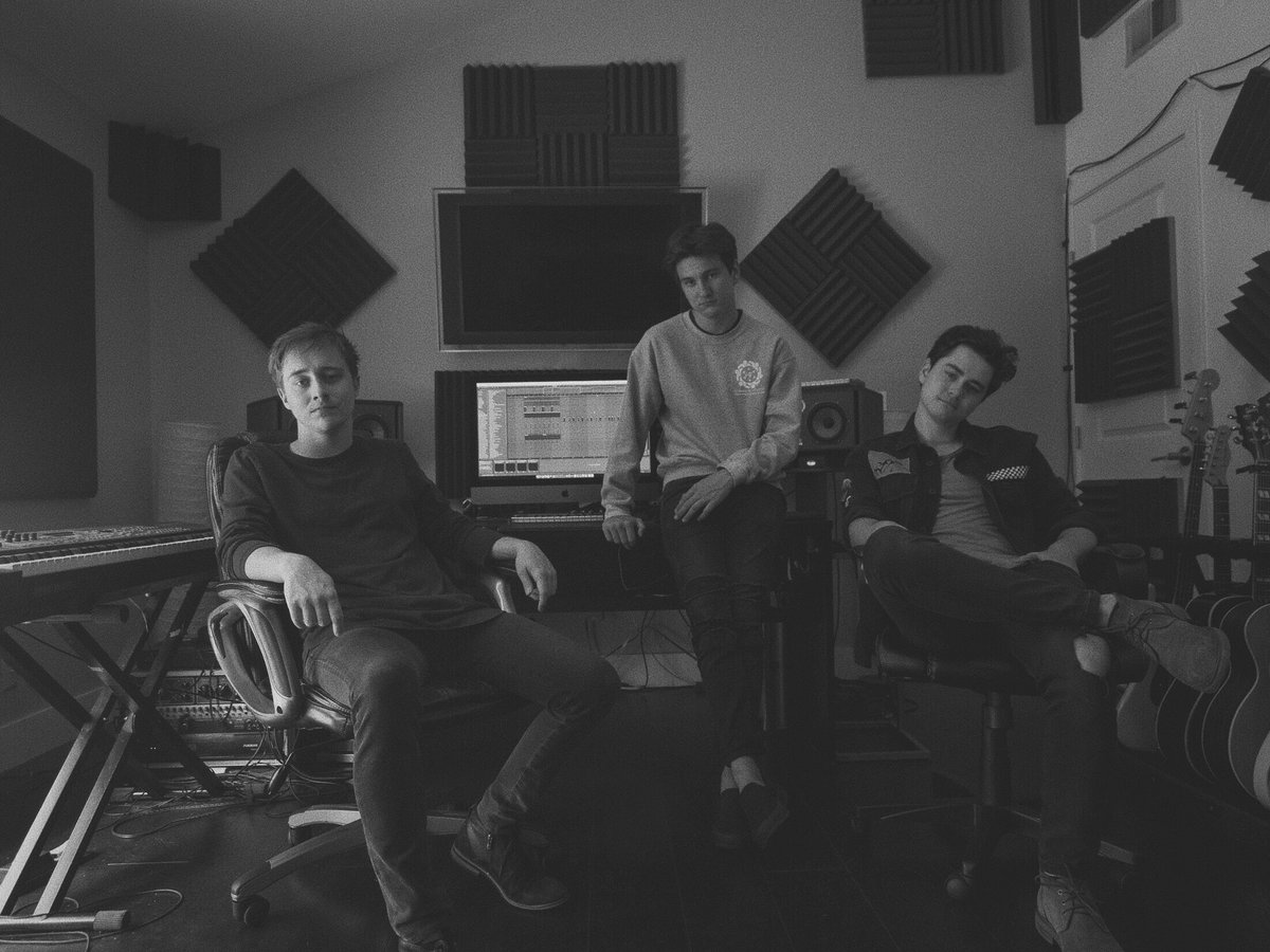 beforeyouexit's tweet photo. we've created our first album. https://t.co/xH6HHFTpfQ
