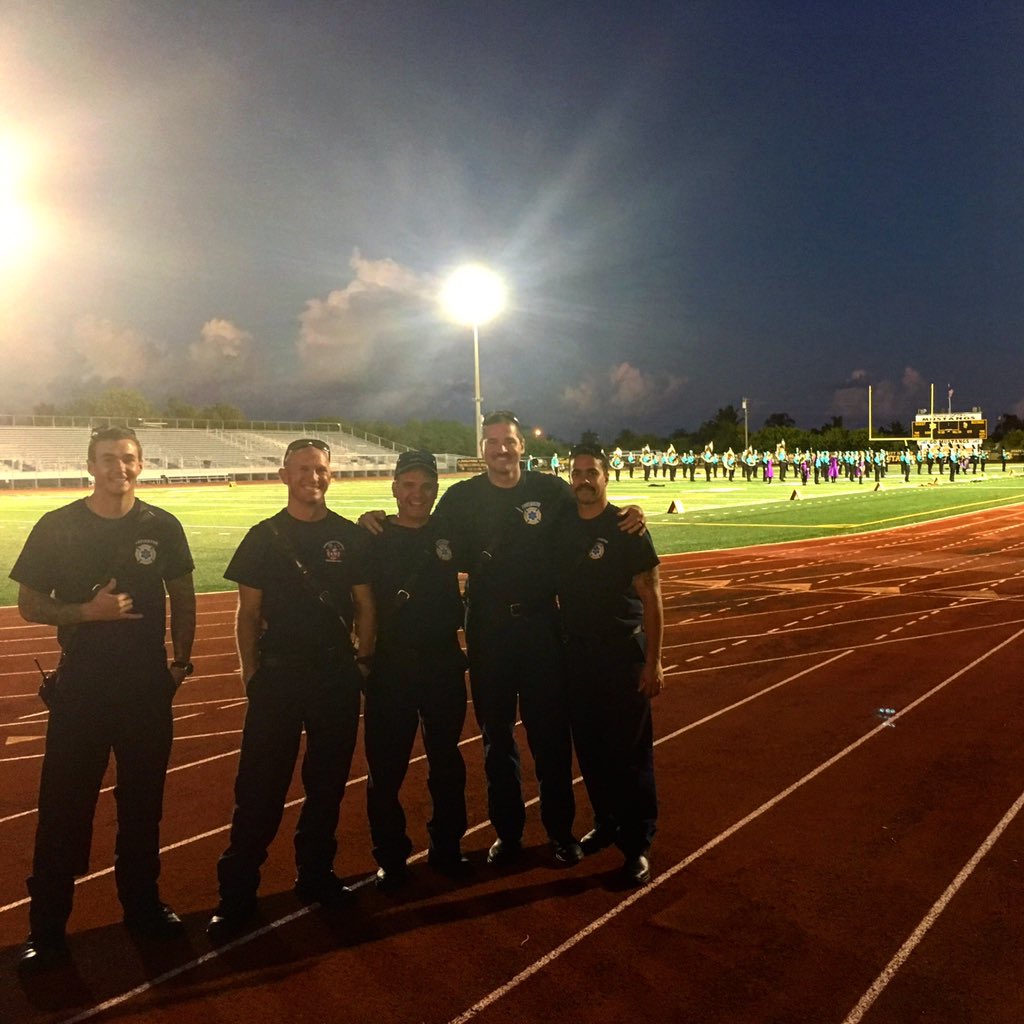 BCFRpio's tweet photo. Members of BCFR Station 41-B provide standby coverage for the Space Coast Island Classic at Merritt Island HS Stadium tonight. #ITSABANDTHING #BCFR #BREVARDSBRAVEST #MERRITTISLAND #MIHS #ALWAYSONEASYSTREET #MIHSMUSTANGS #BAND #BREVARDCOUNTY @BrevardSchools https://t.co/Ggj1DGTW1v