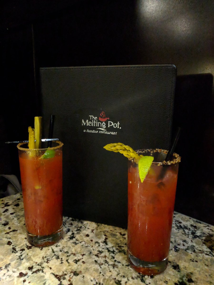 skozy6's tweet photo. Enjoying the new Ceasers @TheMeltingPot #baconmaple # dillpickle https://t.co/pEvEOtvXO8
