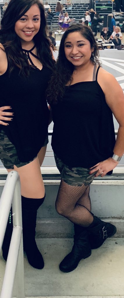 nicolefrancisc0's tweet photo. We’re here!!!! @taylorswift13 @taylornation13 #section124 #row12 #seat1 #seat2 https://t.co/Gw4WWcG4Kb