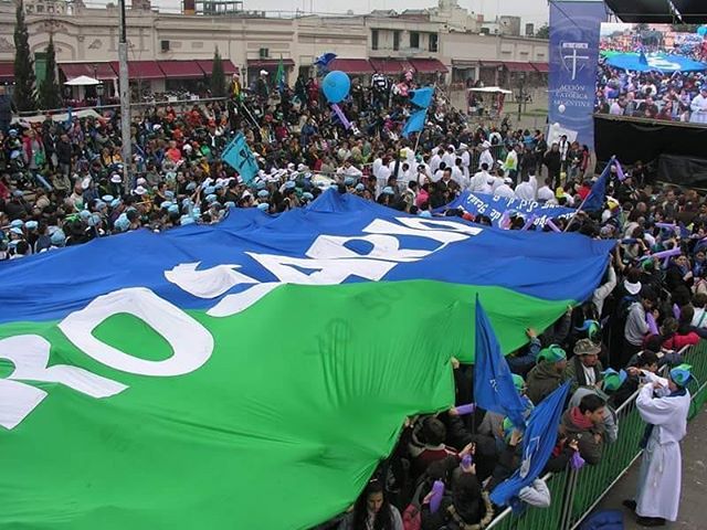 JacRosario's tweet photo. MAÑANA PREVIAMOS SAN JUAN!!! 🎉🎉🎉
La JAC ROSARINA celebra a su Madre 👩‍👧‍👦 y anticipa la alegría de la Asamblea Federal🚌. Te esperamos con el mate, los preju🧒🏻, los bombos🥁🥁🥁, los juves🧑🏽, las risas😀😃😄, los mayores 🧔🏻 para encontrarnos como comuni… https://t.co/rHwitdJFlr https://t.co/JV0XmUne00
