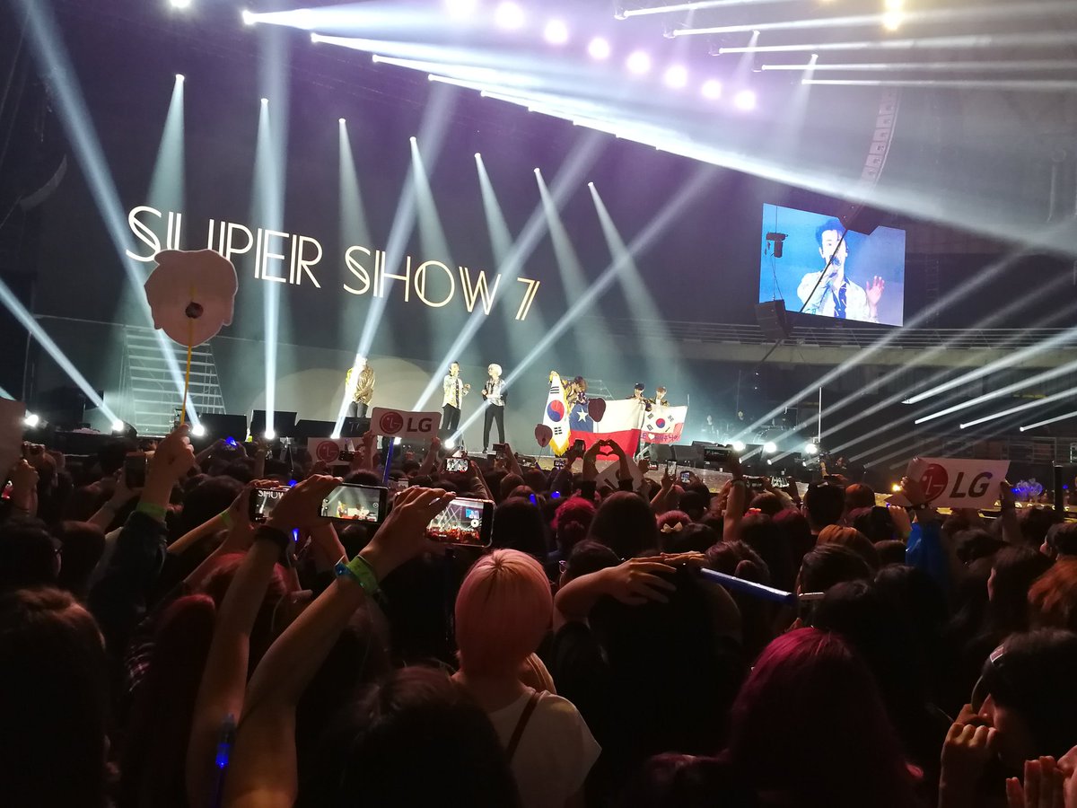 _hyukjae04's tweet photo. Β‘QUIERO VOLVER!
#PCAs #SuperJunior #TheGroup @SJofficial #SS7inChile https://t.co/0BLTXnOQ9R