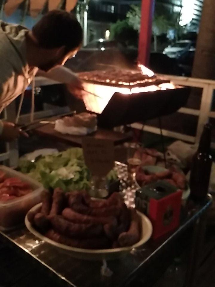 labandadelchori's tweet photo. Tremendo lo nuestro, @OttonelloUy

#ChoriFest #MalditoBar https://t.co/U7ZAwW5HBB