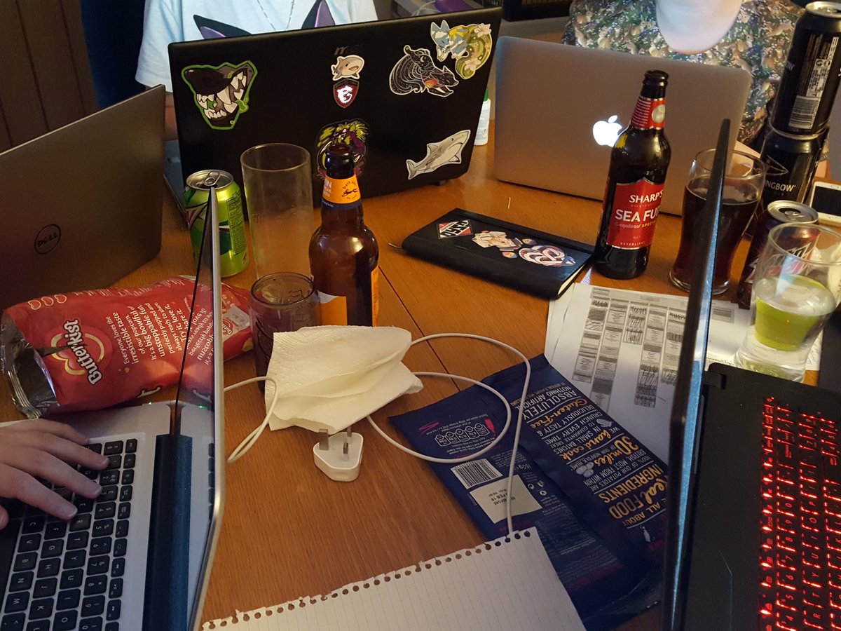 Hell_Badger's tweet photo. Yup, your #RegTeam are still powering on to get your stuff sorted! #CFz2019 https://t.co/A4DMJNOtuc