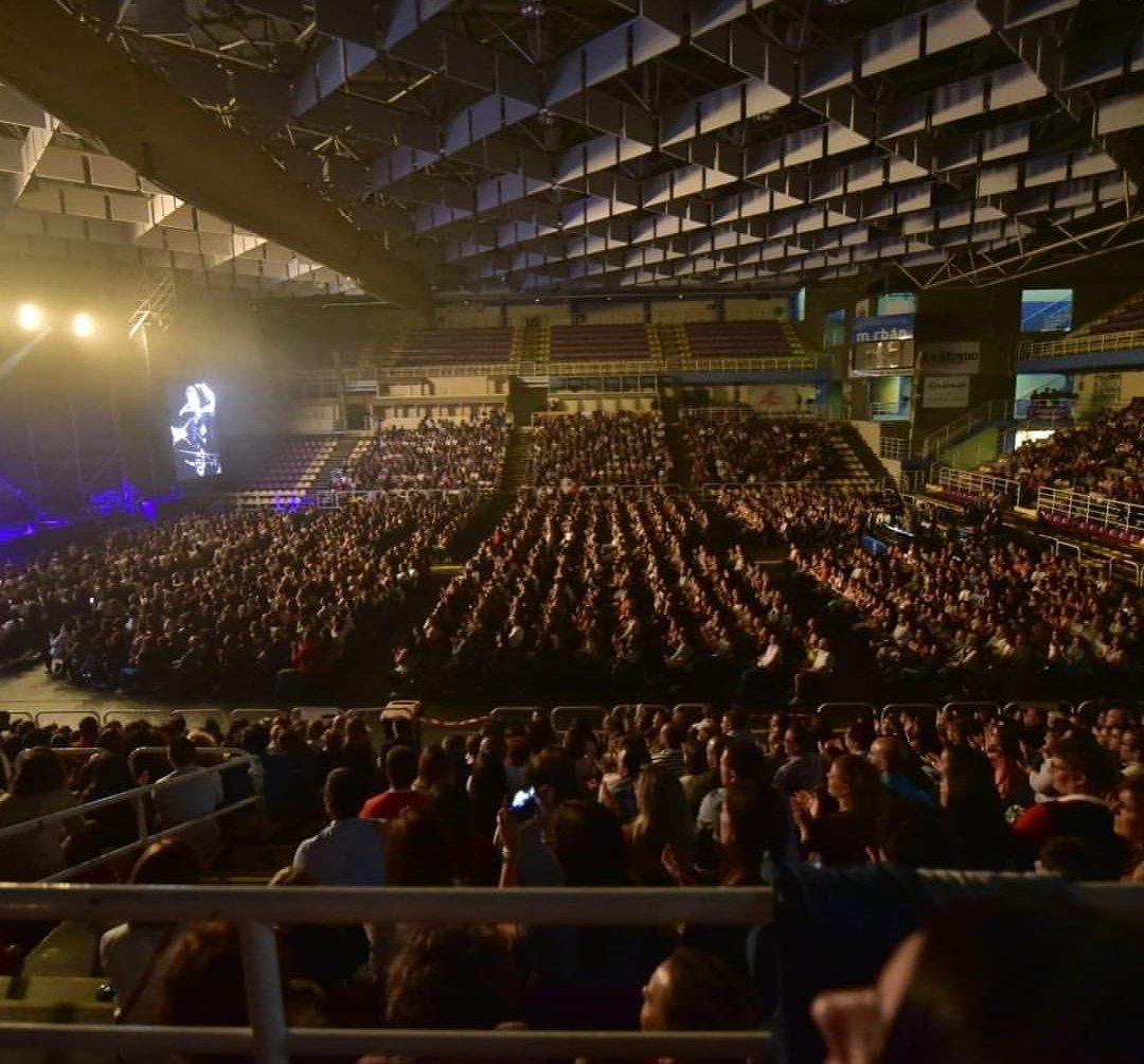 esthearsa's tweet photo. HOY Valladolid ha vibrado contigo.
HOY tu PATIO no estaba vacío.
HOY tampoco has caminado solo
HOY he disfrutado como una enana.
HOY y SIEMPRE PABLO LÓPEZ 💛

Fotos: @PandoraConcert https://t.co/RPbLNtEHHu