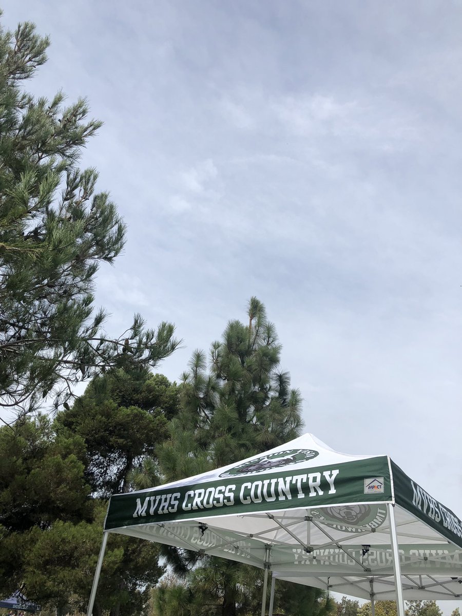 jilllawrence25's tweet photo. My baby girl is making .@MissionVistaHS  so proud!  Another first place medal at the Central Park XC Invitational! She was also interviewed by Mile Split #wave https://t.co/kEYuPVba0l