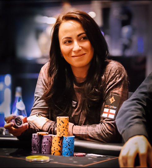PokrLeagNations's tweet photo. Congratulations to @N4talB for her deep run at the £1,100 Open at @partypokerlive Dusk Till Dawn in Nottingham. Natalia cashed in 45th/1,009 entrants and earned £4,800!

#PLONProud #PLONStrong #MoreWomen #partypokermillions #partypokerlive #pokertournament https://t.co/dbyFvf7ffg