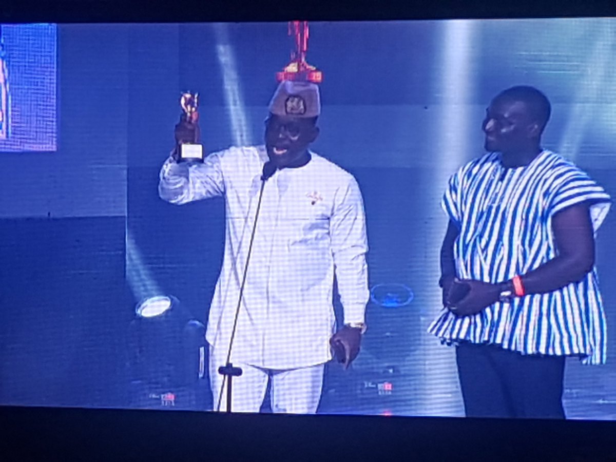 Connect971fm's tweet photo. Congratulations @hughes_3fm for winning the TV morning show host of the Year 

Kudos✌✌ 
#RTP2018 https://t.co/qSiFa1BAyD