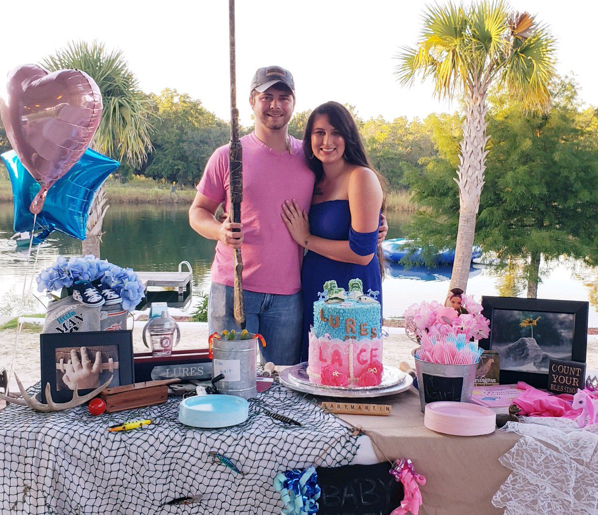 AlexisMitchem's tweet photo. our little family will be getting a little bigger and a lot sweeter as we wait the arrival of our BABY GIRL 💗 Annalise Grace Martin will make her arrival February 2019 and we couldn’t be more excited! Her daddy is already preparing to keep the boys away for the next 50 years! 💗 https://t.co/ECVDxBohyF