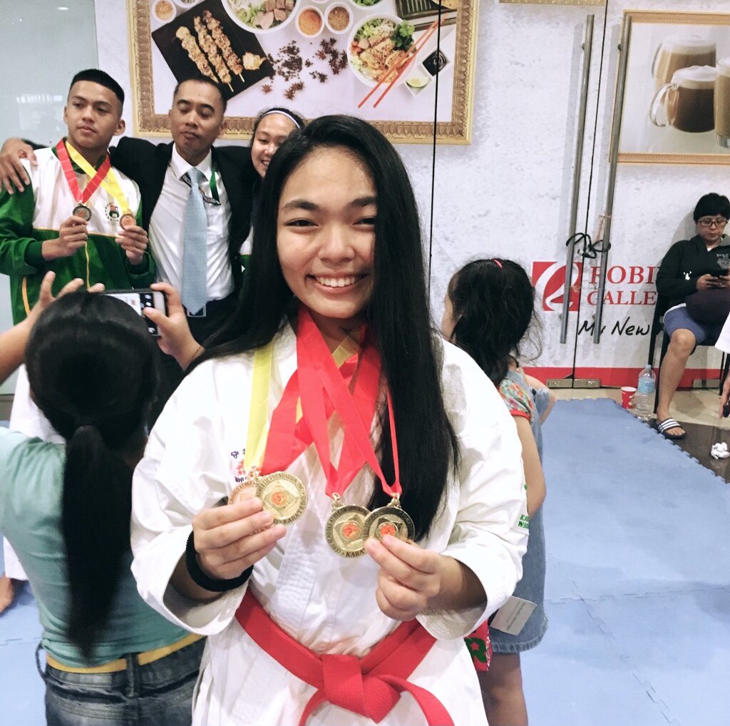 crystalbeldas19's tweet photo. 3Golds and 1Bronzeππ» USC WARRIORS ππ #CESAFI2018 https://t.co/pwSOpqH2Ex