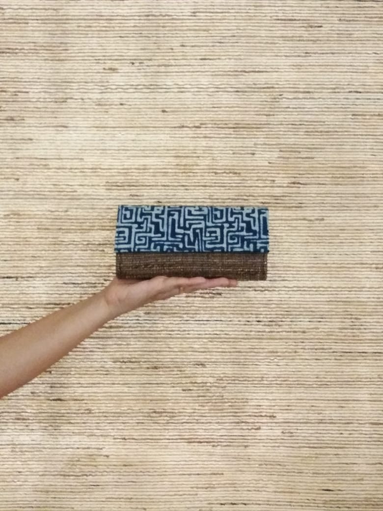 EarthyHuesIndia's tweet photo. Indigo is the new black at Earthy Hues! Shop for clutches and bags from the exquisite Collection Indigo! Go Indigo !
#indigo #casual #chic #collection #natural #fibre #fiber #banana #ecofriendly #gift #diwali #festival #navratri #dussehra #party #sustainablefashion #handmade https://t.co/HsATdOqi1d