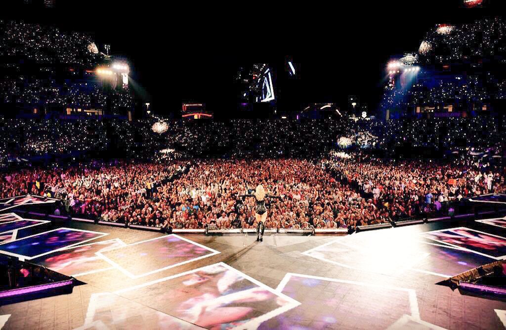 getawaykars's tweet photo. @taylornation13 @taylorswift13 Can’t believe it’s the last North American Show of #reptour #repTourArlington #repTourDallas 😭😭😭♥️✨ #toasttoreptour ♥️✨🐍 https://t.co/x3aB2Q1TRa