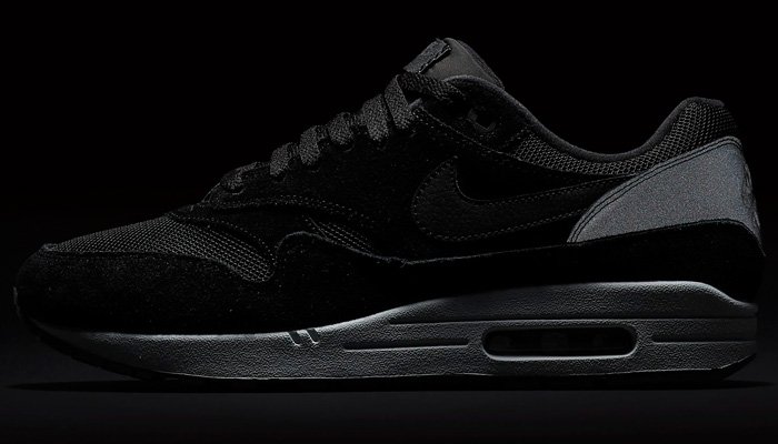 air max 1 reflective heel