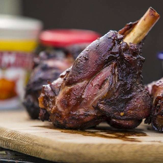 GrillinFool's tweet photo. THIS is why I can't wait for @meatopiauk next year. I'm coming across the pond again to revel in all things meat in 2019! 🍖🍖🍖
Pic courtesy of @meatopiauk
Shank courtesy of @djbbq
.
.
.
.
.
.
.
#MeatopiaUK #MeatLove #MorningGlory #Meatopia #Meat https://t.co/fNI5Y3cyO9 https://t.co/OFPkHOivOw