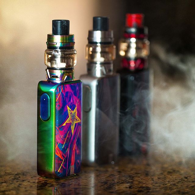 vaporldotcom's tweet photo. 👀New Edition of #LUXEKit will come soon👀
What’s your expectation?
.
1��With swag #Skrrtank without ejuice leak
2⃣Full panel screen brings HD experience
Presale Now: https://t.co/yDuSJAOdbr
.
https://t.co/E6AuFD3wAr #Vaporesso #vaporessoluxekit #vaporessiluxe #vapeluxekit #vape https://t.co/l4Vg1dgjFE