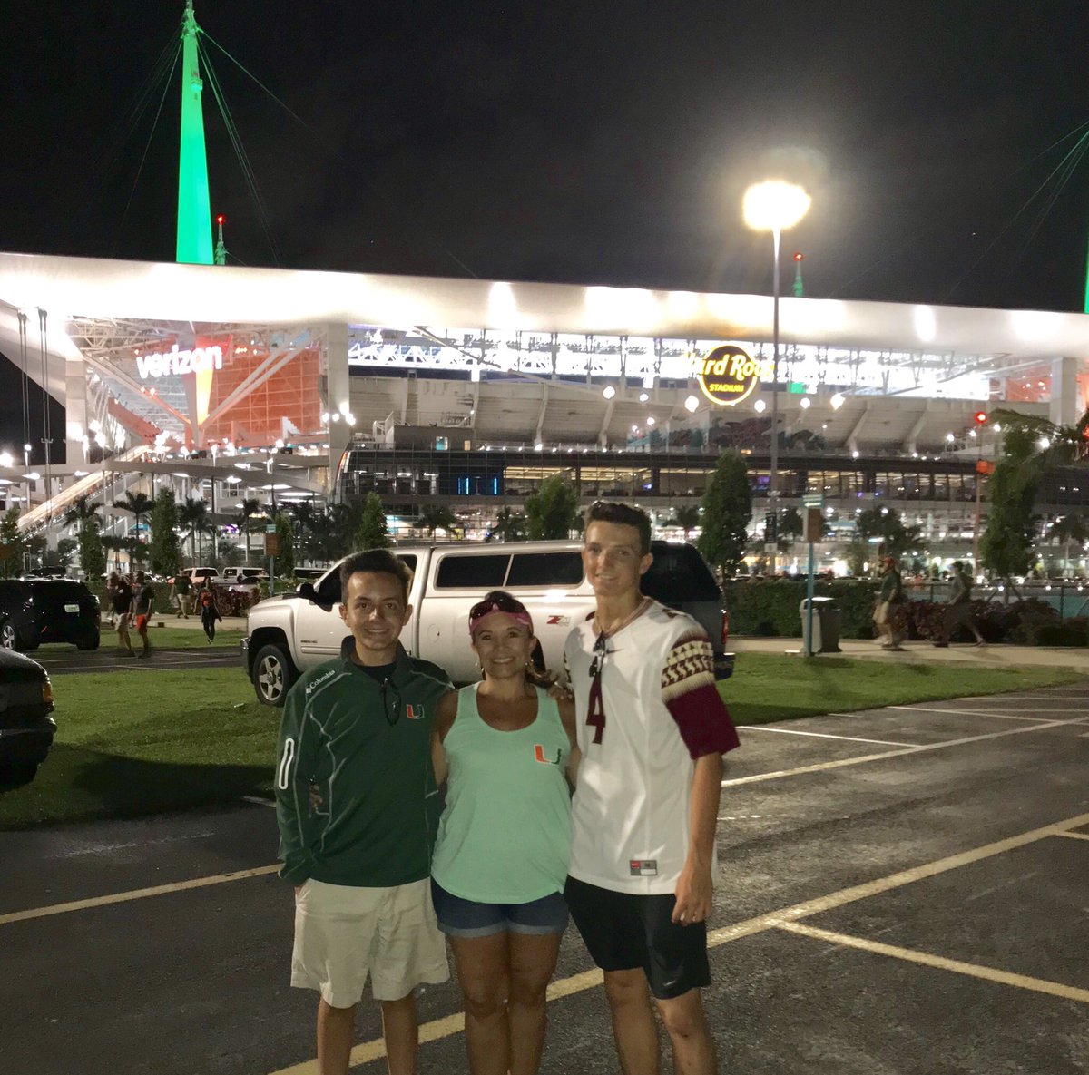 j_yaskomangum's tweet photo. My Canes did it!! They stormed back and won 28-27!! Congratulations!! @MiamiHurricanes @CanesFootball ##GOCANES https://t.co/ITxEeN8UKP