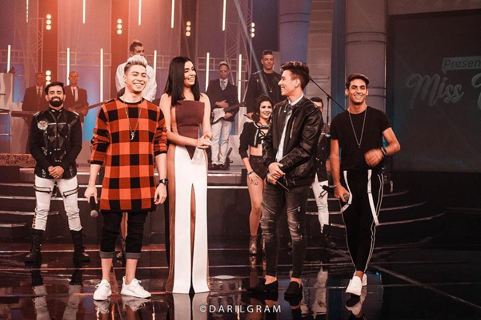 boys_venezuela's tweet photo. Fui la única que no pudo evitar llorar con #NosEnamoramos?
Que feliz y orgullosa estoy por ustedes y de ustedes!😍 https://t.co/fAzrHhPM59