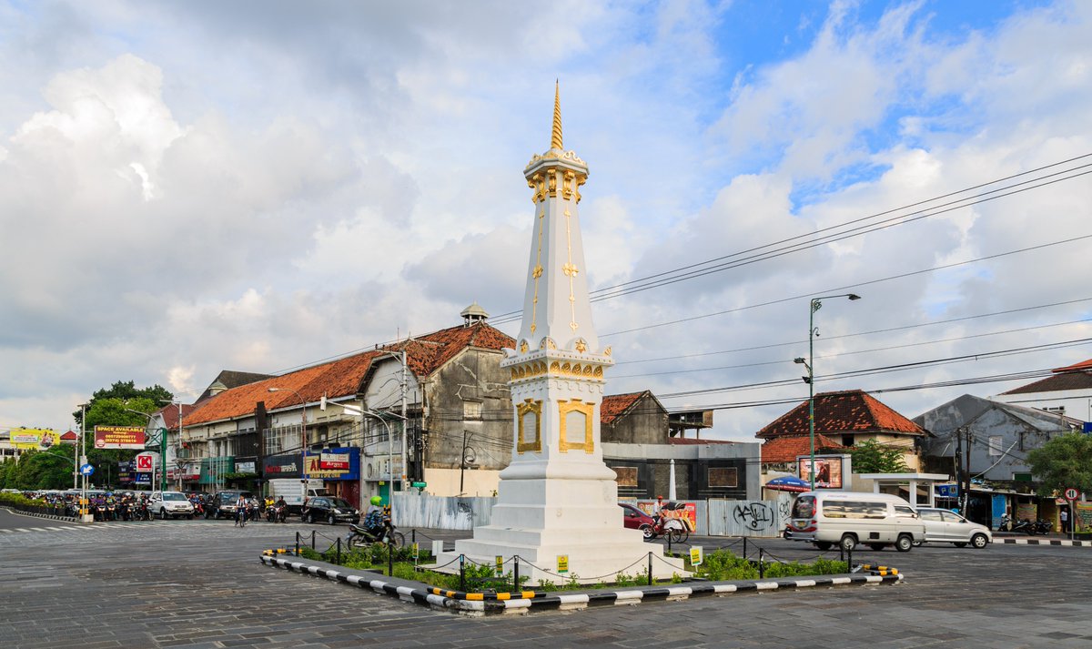 #TahukahAnda bahwa nama "Yogyakarta" berasal dari kata "Ayogya" (atau "Ayodhya") yang berarti "kedamaian"?

id.wikipedia.org/wiki/Kota_Yogy…

#HUT262Jogja