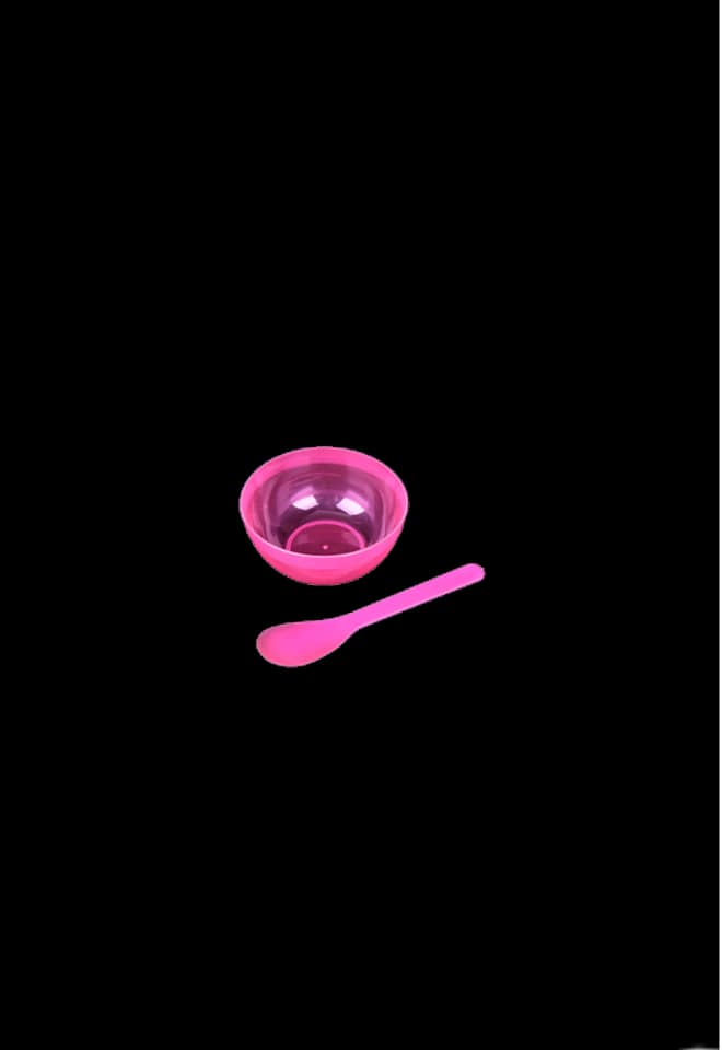 missfannana's tweet photo. Stocks Rose Clay Mask are running low. GRAB YOURS NOW OR CRY LATER. Get RM5 OFF + this Bowl Set &amp; Makeup Bag

RM34.00 ONLY 💥

To shop : [https://t.co/QLQNtiGnFZ]

Would really appreciate if you can RT this, thank you so much 😍 @SyazaRahizad @NabellaAnuar @RTNiaga @hjrqsturi https://t.co/UIceq4pepf