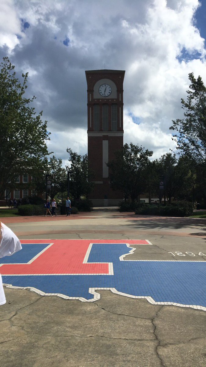 catiemill's tweet photo. la tech stole my heart today😍❤️💙 #timeoutfortech #godawgs #everloyalbe #futurebulldog https://t.co/Y92ZPzg2xw