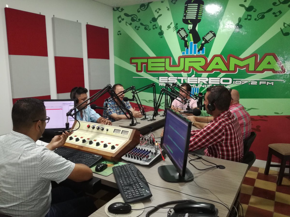 MiguelLocutor22's tweet photo. En @teuramaestereo  La Radio Comunitaria con sus programas de opinión. https://t.co/nL8XLKaxgk