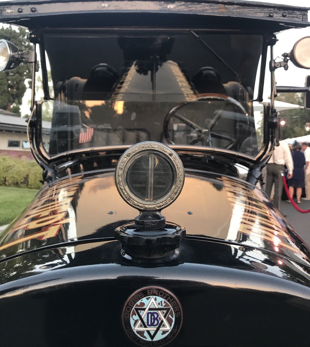 LBPDDetectives's tweet photo. #LBPHS Paddy Wagon made a showing at The BIG Easy Friends of Pathways Fundraiser tonight π#lbpd #lbpoa π https://t.co/GzPMqKRpP1