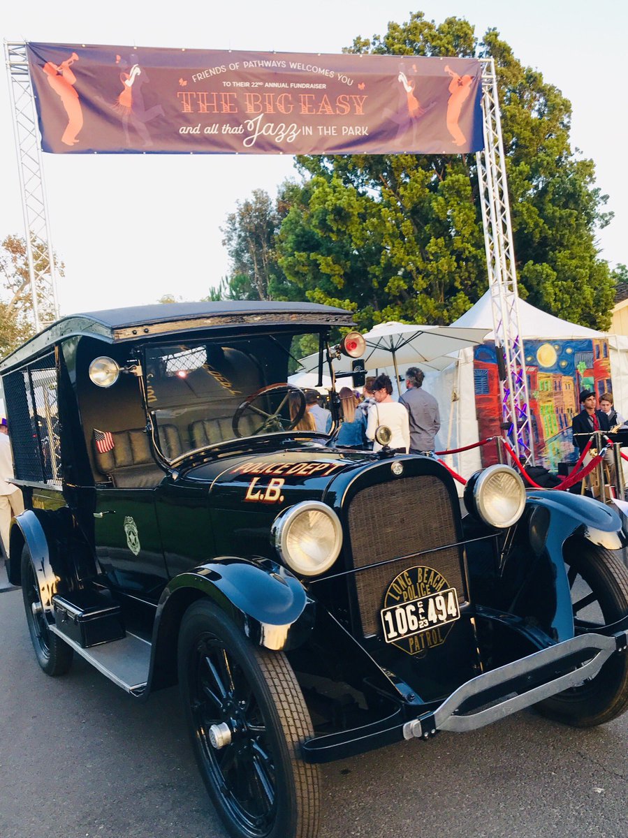 LBPDDetectives's tweet photo. #LBPHS Paddy Wagon made a showing at The BIG Easy Friends of Pathways Fundraiser tonight π#lbpd #lbpoa π https://t.co/GzPMqKRpP1